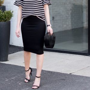 ZARA BLACK PENCIL SKIRT